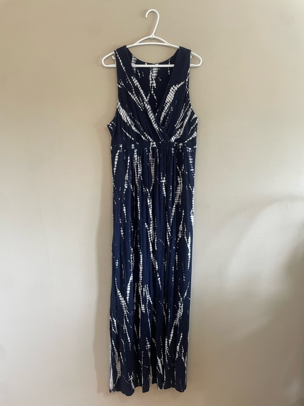 Navy & White Tie-Dye Sleeveless Maxi Dress – Size XL GUC - Picture 3 of 12